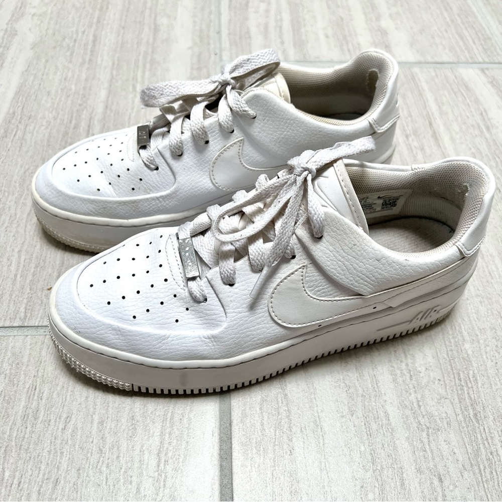Nike Air Force 1 sage sneaker white on white